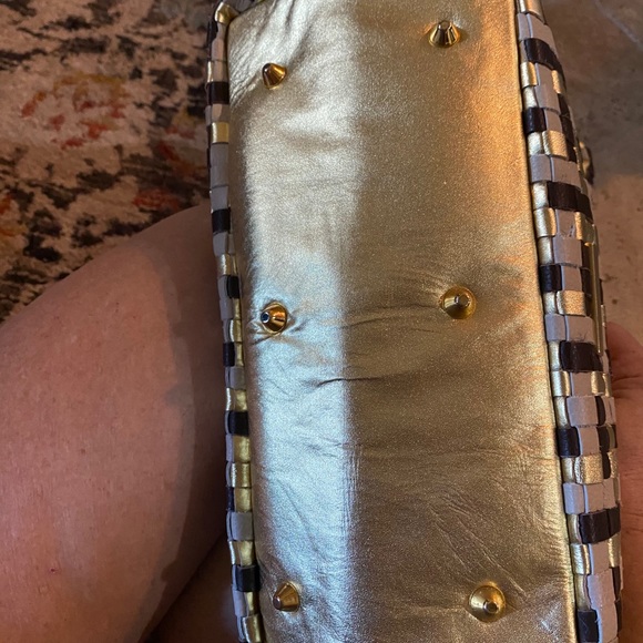 Gorgeous designer bag from Italy. Very classy! - Picture 9 of 10